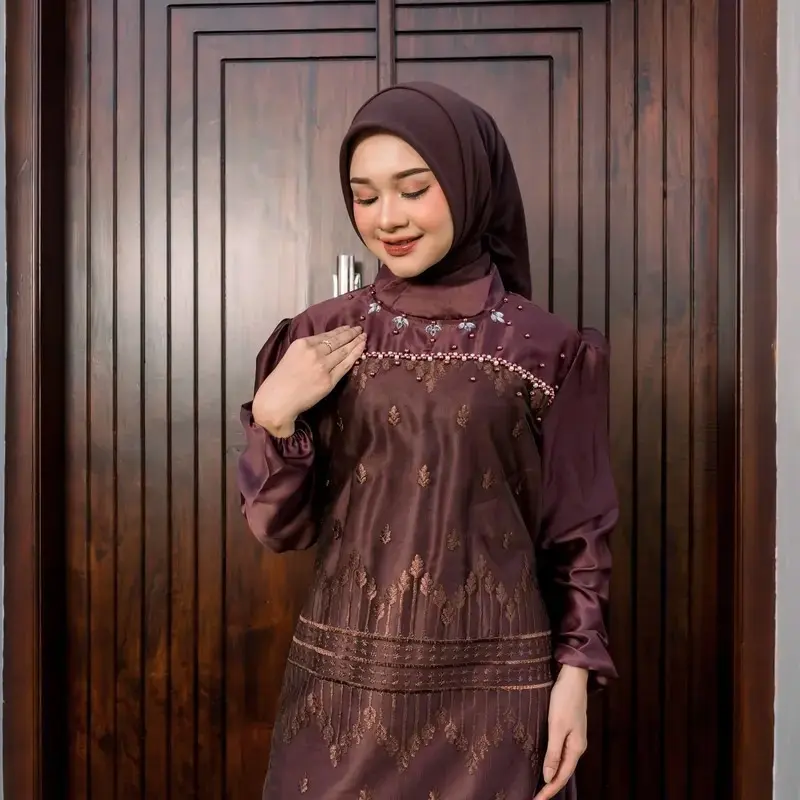 Manda Dress Mahogany