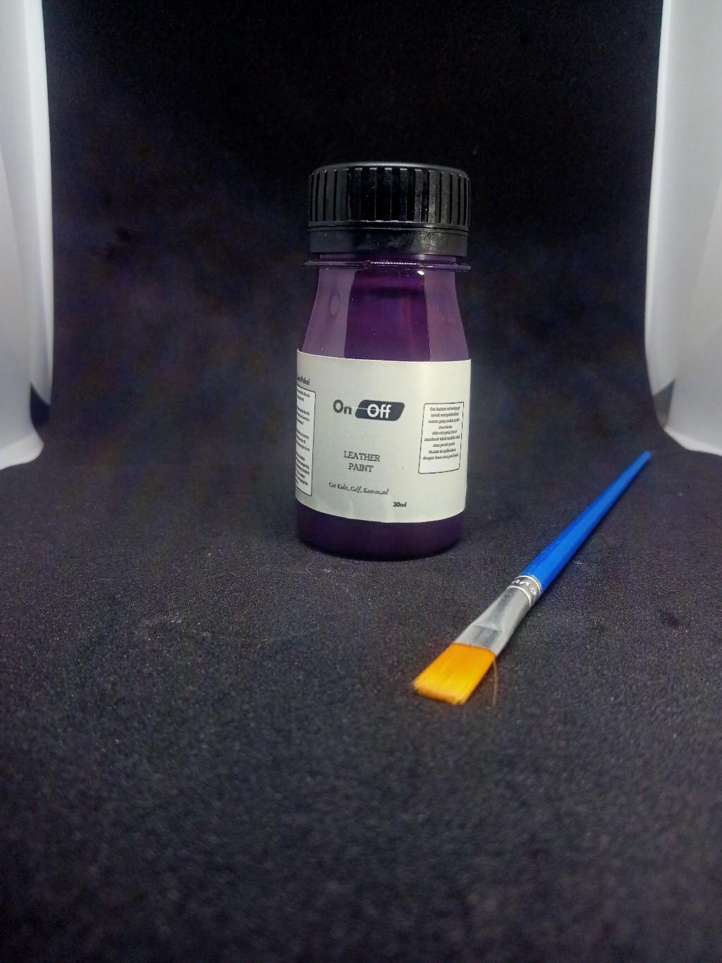 Cat Sepatu Kulit, Topi, Kaos, dan Lain-lain 30ml dengan Kuas Gratis