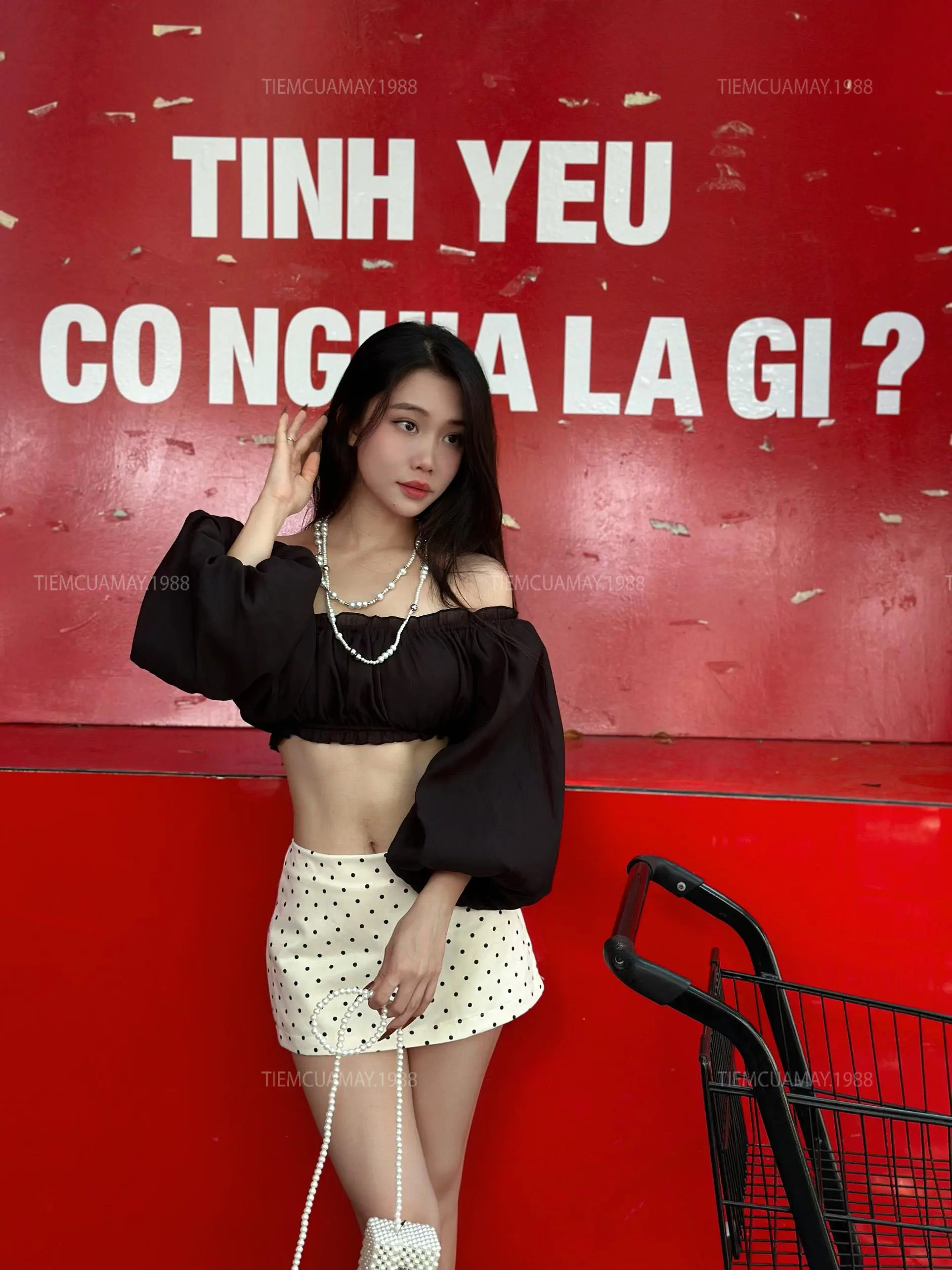 A19 - Áo Trễ Vai Tay Bồng Croptop Đi Biển Mùa Hè Phong Cách Bánh Bèo | BigBuy360 - bigbuy360.vn
