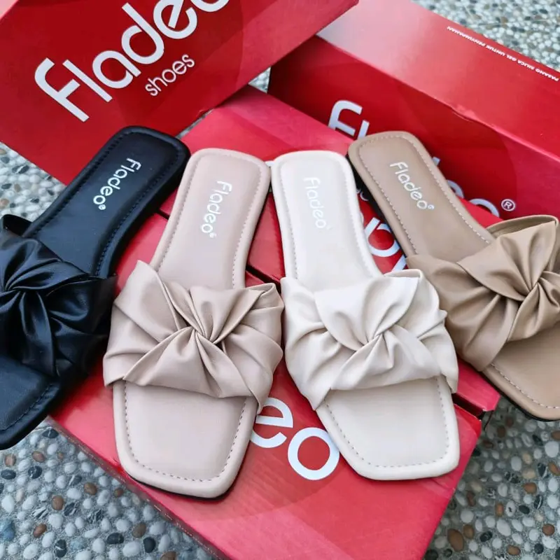 sandal fladeo untuk santai sehari hari 0