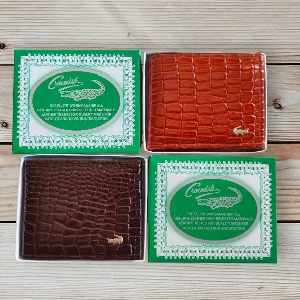 Dompet Lipat Pria Motif Kulit Buaya Croco dengan Logo Cowok