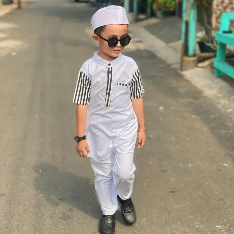 satu set baju kurta anak laki laki plus peci usia 1-10 tahun Katun Polos Celana Koko Muslim Salur Setelan Nyaman Panjang Pendek 1
