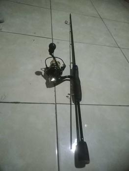 Product Review of [COD]Joran Pancing Ulight Berputar 2 Bagian Tongkat Pancing 1.8M/2.1M dengan Bahan Serat Karbon Tinggi dengan Pegangan EVA Joran Tegek from J**t 0