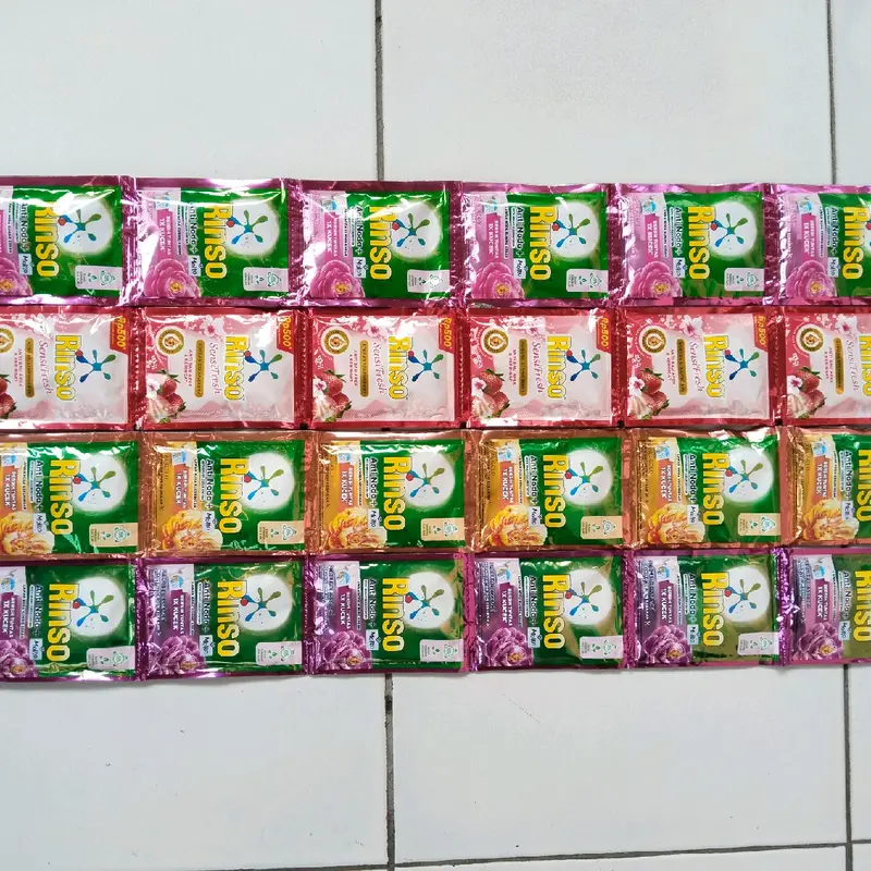 Sabun Cuci Baju Rinso Liquid 36 Pcs Bersih Pembersih detergent cair softener 2