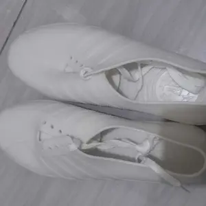 Sepatu Bola AP 963 Putih Cream AP 967 Hitam Karet Lokal Lentur Ringan Anti Air Slip Sepak Bola