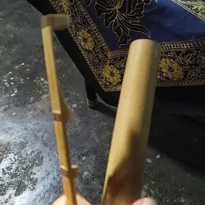 KARINDING Alat Musik Tradisional Terbuat dari Bambu Menghasilkan Nada Resonansi Cocok Dikolaborasikan dengan Gitar Celempung dan Suling