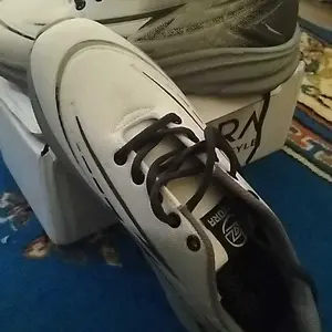 KAZORA Ultimate Sepatu Original Sneaker Sekolah Olahraga Sport Running Phylon Empuk Dan Ringan Berkualitas Premium Pria Dan Wanita Sepatu Jogging Hitam Abu Putih Pink Laki laki Dan Perempuan
