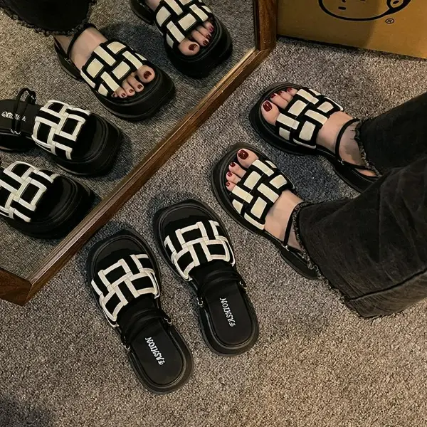 NF0996 - Sandal Wedges Fashion Wanita Hitam Karet