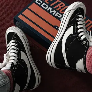 Sepatu Casual Compas Retro Hitam Putih New, Sepatu Sekolah Kerja Nongkrong Pria & Wanita Terbaru Full Premium ~ Sneakers Hits