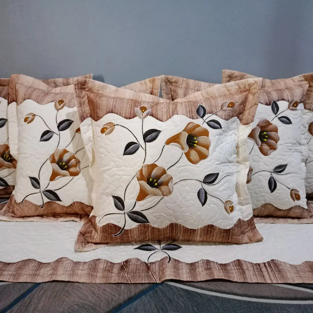 SET SARUNG BANTAL SOFA MOTIF COKLAT TULIP Ukuran 40×40/ ukuran 45×45