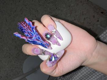 Product Review of [13.8-SD] 11 fingers  interchangeable Handmade Nail Press On Nails  IF you buy more ,surprise more! from G**n 3