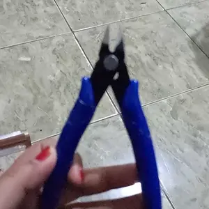 Tang Potong Kawat Gunting Nipper Alat Potong Kawat Profesional - 6784