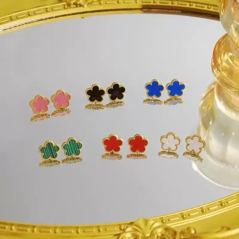 XPAnting-anting kancing baja titanium wanita, anting-anting kancing berbentuk daun semanggi lima helai