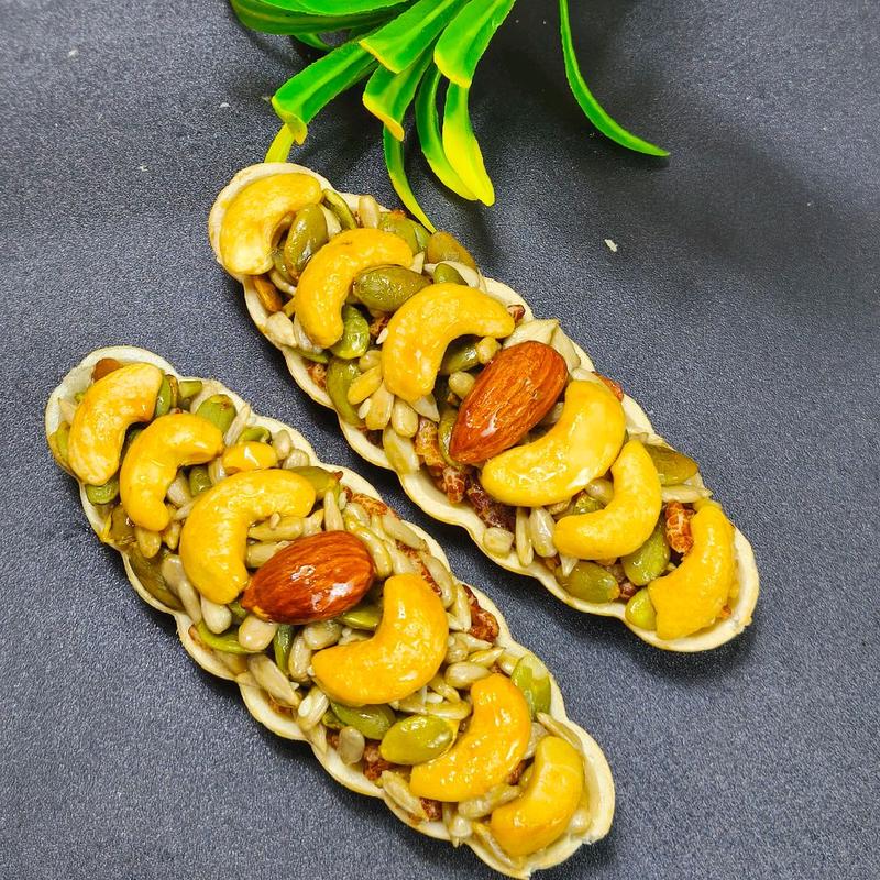  Mua 250gr Tặng 250gr   BÁNH THUYỀN Mix Hạt  tổng nhận 500garm   