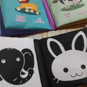 Mainan Bayi Buku Kain Soft Book mini Hewan Kontras Hitam Putih Bayi Anak