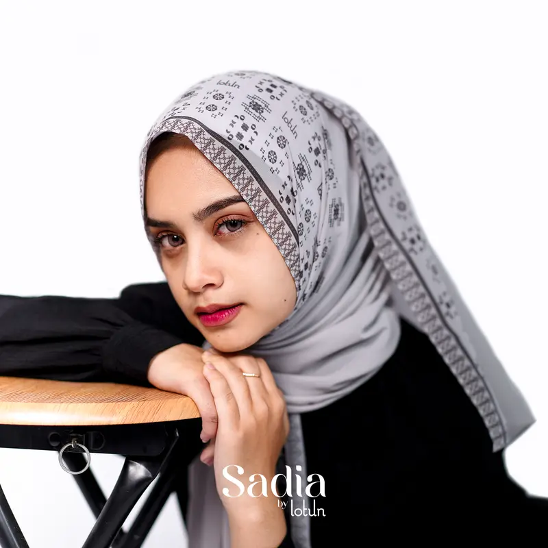 Lotun Sadia Series - Hijab Pashmina Printing Motif Etnik Material Ceruty Premium 195x74cm - Stone 6