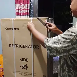 Changhong  Kulkas 2 Pintu  (Bottom Mounted Refrigerator) Lemari Es  Kapasitas 180 Liter FBM210DB Black