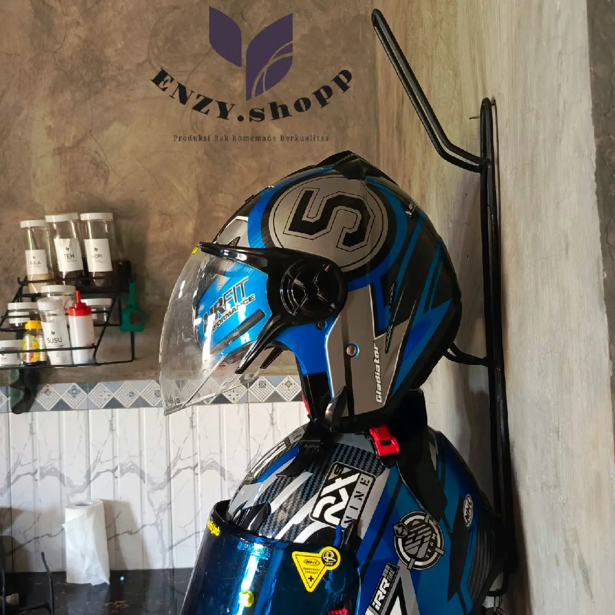 Rak helm dinding besi rak gantungan helm unik Besi