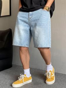 メンズライトブルーウォッシュデニムショートパンツ、ストレートシルエット、カジュアルで着回しやすい夏向けハーフパンツ