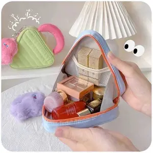 ZO48 Tas Make Up Foam Tas Makeup TRavel Tas Kosmetik Mini Segitiga Triangle Mini Pouch Puffy Bag  Pouch Cosmetik Korea