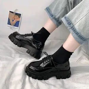 Sepatu Docmart wanita casual Sepatu wanita terbaru Sepatu wanita hitam Sepatu boots wanita Sepatu korean style Karet