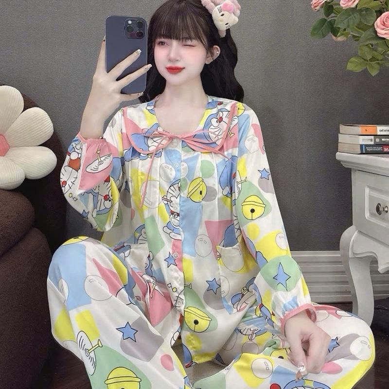 [60-75kg]Bigsize Bộ Lụa Latin Mềm Mịn Cao Cấp Queen Cổ Bèo 2 Túi Áo Tay Dài Quần Dài In Full Hình 5D Mềm Mát Mặc Nhà VIP201 Women Nữ Áo Quần Ngủ Pijama Áo Ngủ Voi Kem Sen