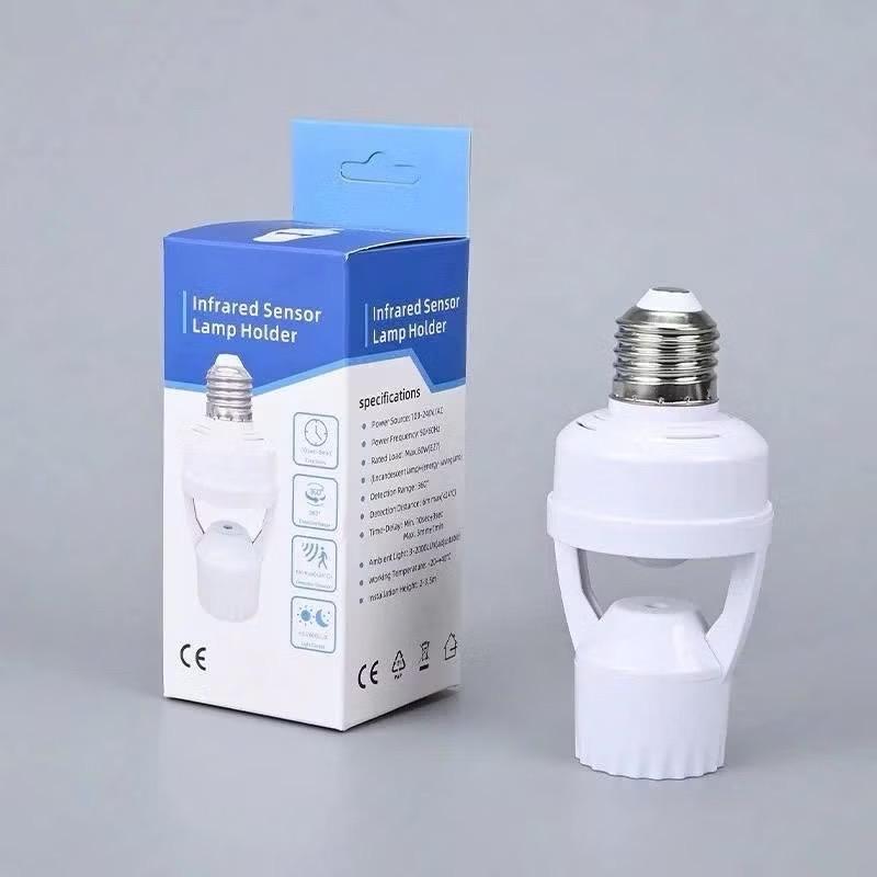   Tặng 1 bóng đèn led 30w ￼Đui đèn cảm ứng tự sáng khi đến gần công tắc cảm biến đui xoáy 