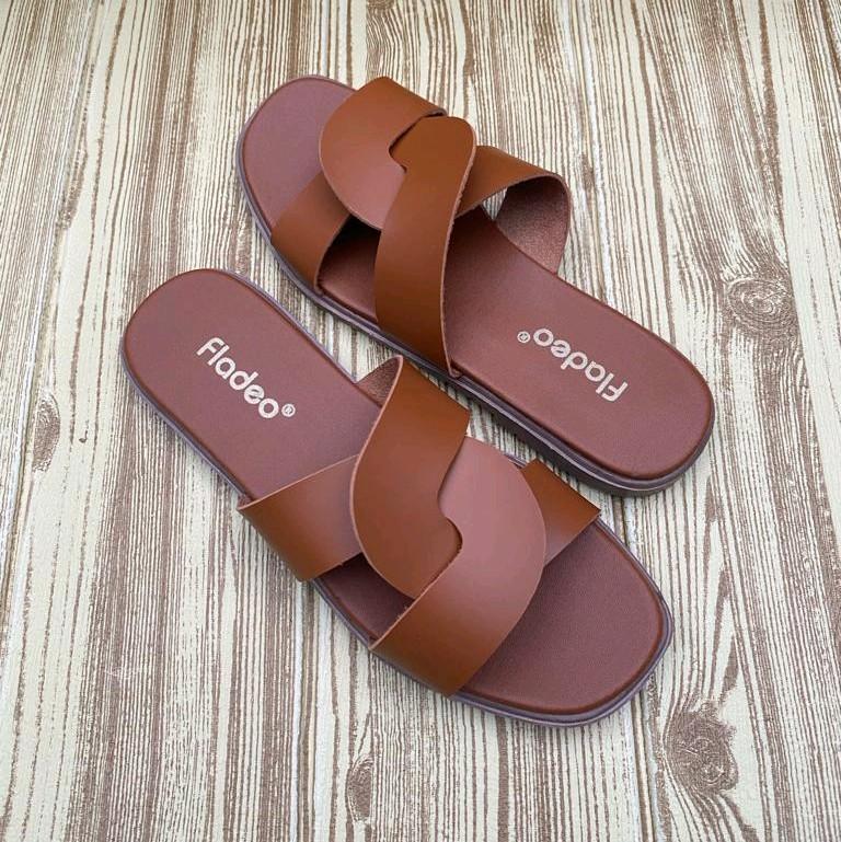 Sandal Slop Wanita Silang triple Terbaru Hak Datar 1 cm Kulit Sintesis/sandal flat wanita kekinian 2
