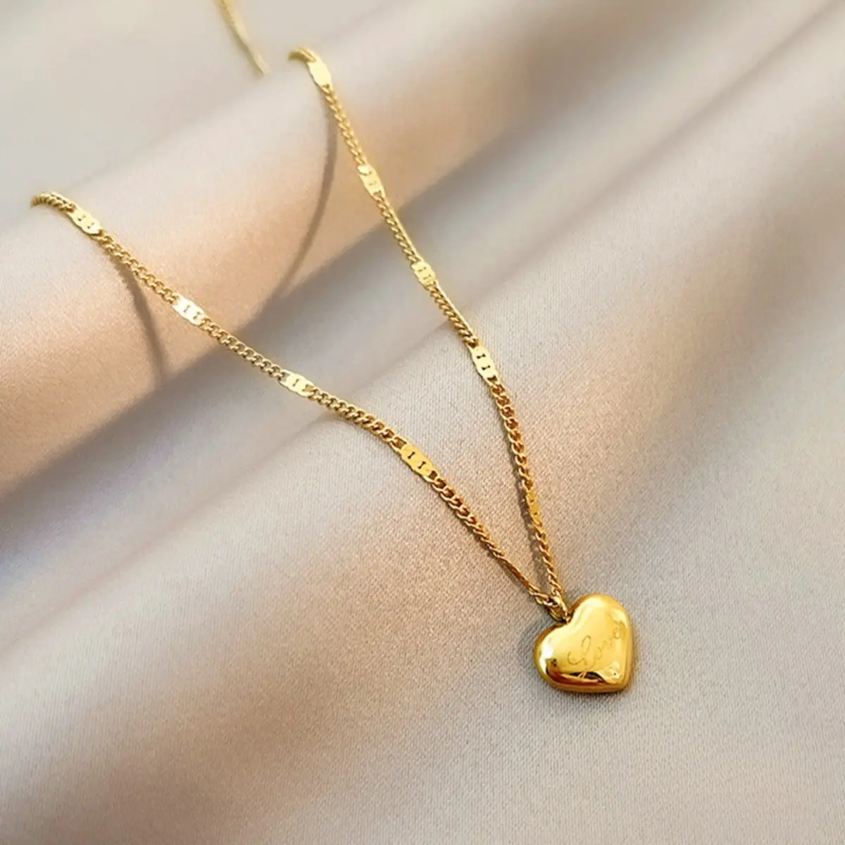 Kalung keluli tahan karat untuk Pasangan, rantai tulang selangka geometri, aksesori jantung, loket, barang kemas