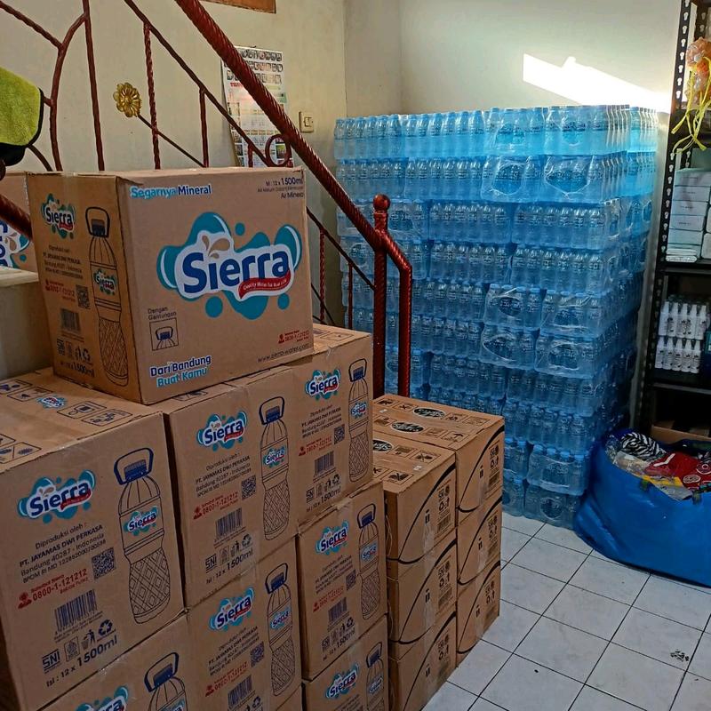 Air Mineral Sierra Compact 220 ml x 24 pcs - Air Mineral Berkualitas Tinggi - Water 2