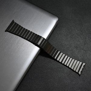 ステンレススチール製バンド（バンドのみ）、スマートウォッチ交換用バンド、対応するウェアラブルアクセサリー：Apple Watch Ultra 2（49mm）、Apple Watch Series 10（46mm）、Series 9・8・7・5・4・SE・6、注目商品