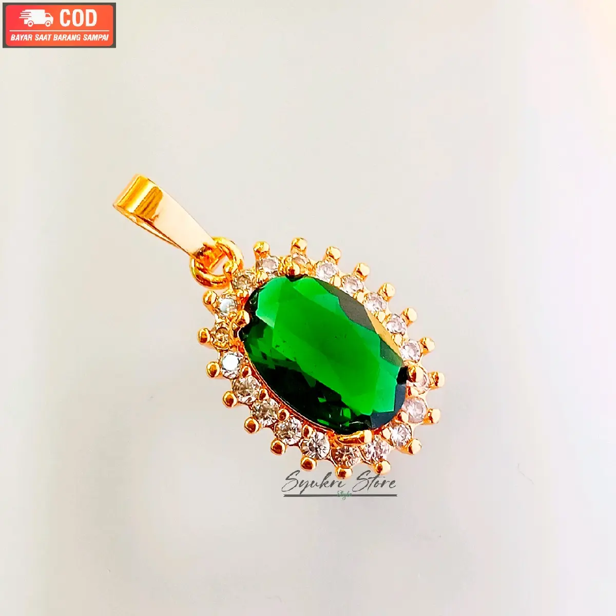 Liontin Oval Gerigi Permata Hijau Merah Dan Hitam Terlaris Anti Karat Anti Luntur Anti Alergi Aman Dipakai Setiap Hari Tampa Dilepas Waktu Mandi Aksesoris Fashion Bentuk Unik Dan Elegan