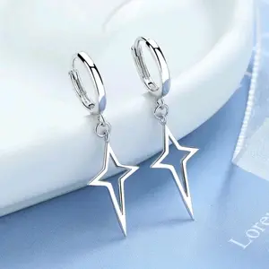 Anting Tindik Titanium Pria Model Bintang Asimetris Gaya Hip-Hop Terbaru Anti Karat Tidak Bisa Pudar  Elegan
