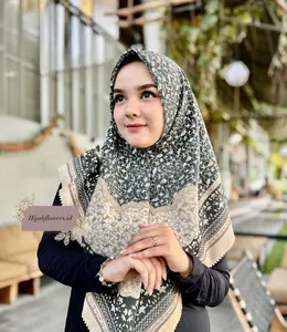 Hijab MALAYSIA Voal Premium Muslim Empat Square Segi