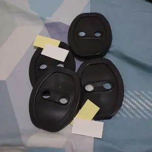 Cover Penutup Kunci Pintu Mobil Universal Car Door Lock Protective Buckle Cover / Cover Pelindung Kunci Pintu Mobil Bahan Karet