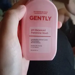 GENTLY pH Balanced Feminine Wash 100ml & 60ml - Pembersih Kewanitaan Kurangi Gatal, Bau, Keputihan - Natural & Lembut untuk kulit Sensitive - Dermatologically & Hypoallergenic