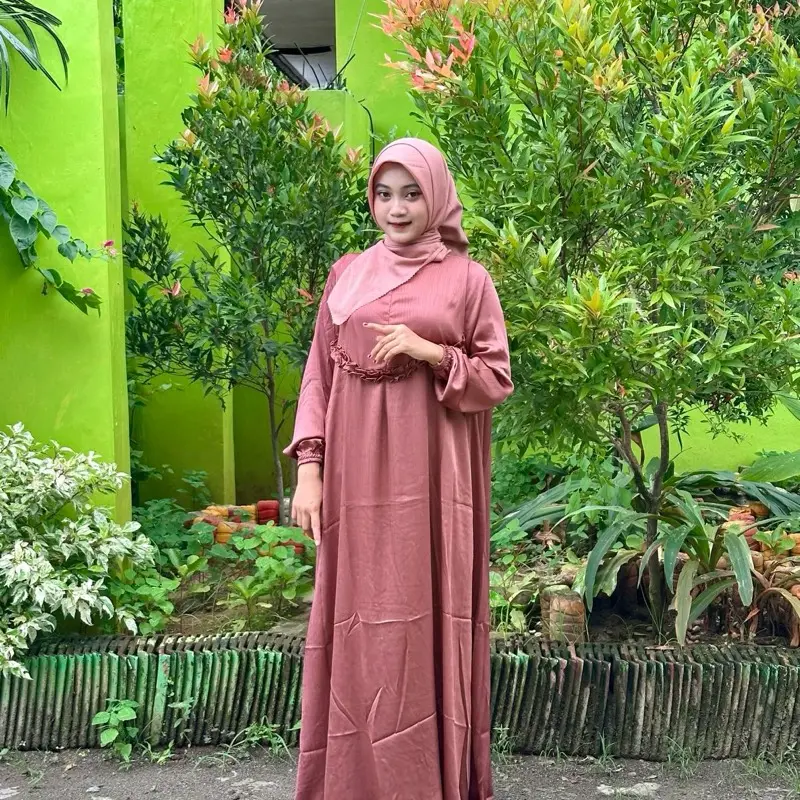 (PROMO GAMIS 2025) Gamis Bahan Shimmer Silk Pakaian Wanita Muslim Dewasa Dress Remaja Mewah Lebaran Syari -  Nyaman Lembut Panjang Tebal 4