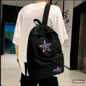 StarCollektion tas punggung distro pria dan wanita (starlight member) tas punggung simple murah dan praktis cocok untuk pemakaian skolah dan acara formal lainnya dengan bahan dinnir 300