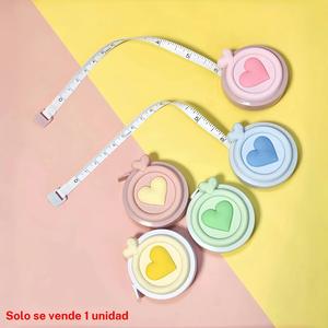 Cinta Métrica Compacta en Forma de Corazón, Escala Dual en Pulgadas y Centímetros, Herramienta de Medición Retráctil para el Cuerpo, Ropa y Proyectos DIY, Colores de Macarrón