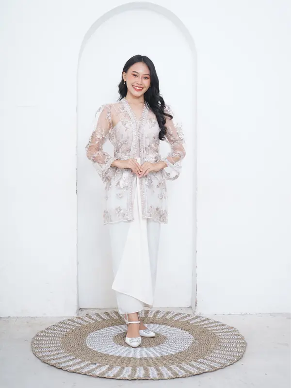 Elnisha Boutique - Outer Dahlia (Outer Modern Wanita Kekinian Kebaya Modern Tunangan Kebaya Lamaran) 8