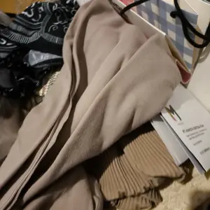 NEW HEXA Celana Jogger Baggy Loose Pants Fit untuk Wanita dan Pria Kaki Lurus Hitam Abu Olahraga Sport Bahan Katun Fleece Nyaman