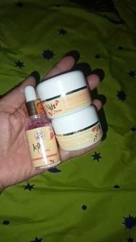 Product Review of cream glowing bpom  siang malam sabun dan serum from D**a F**a 0