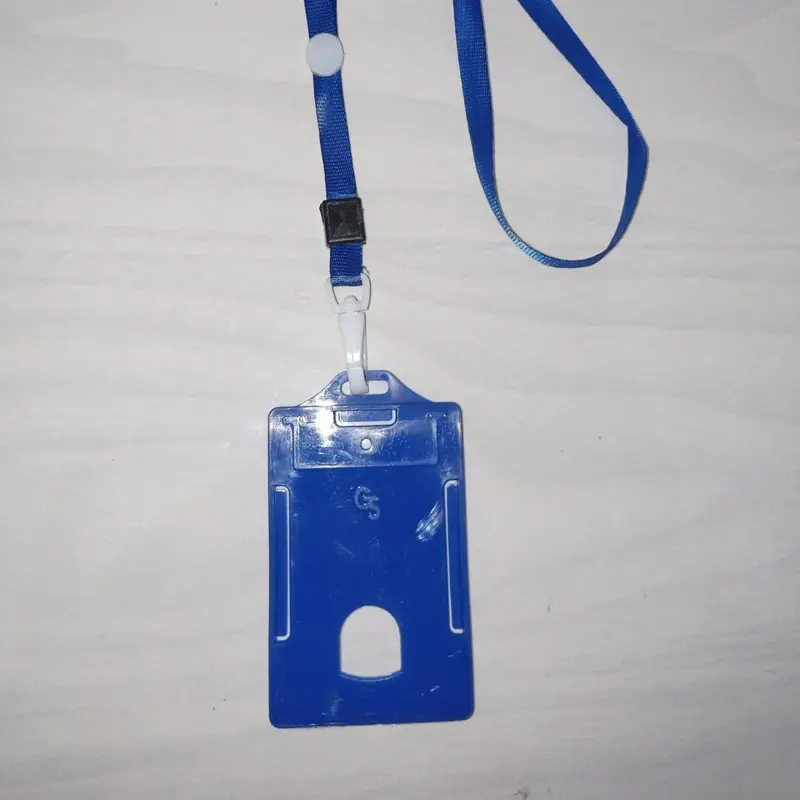 SATU SET TALI LANYARD ID CARD DAN TEMPAT NAME TAG, ID CARD, ATAU KARTU MY PERTAMINA Plastik Foto 3