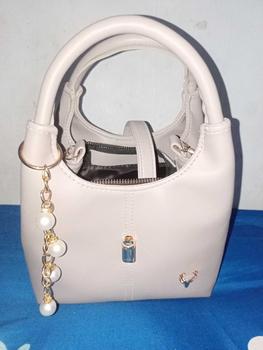 Product Review of SABRINA BAG BY WILDANSTORE TAS SELEMPANG SLINGBAG WANITA Kulit from b**e 0