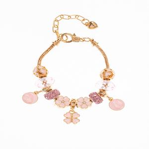 Gelang Pania DIY dengan reka bentuk lima lubang, model popular merentas sempadan. Loket berbentuk hati dihiasi bola kristal dan manik tembaga.