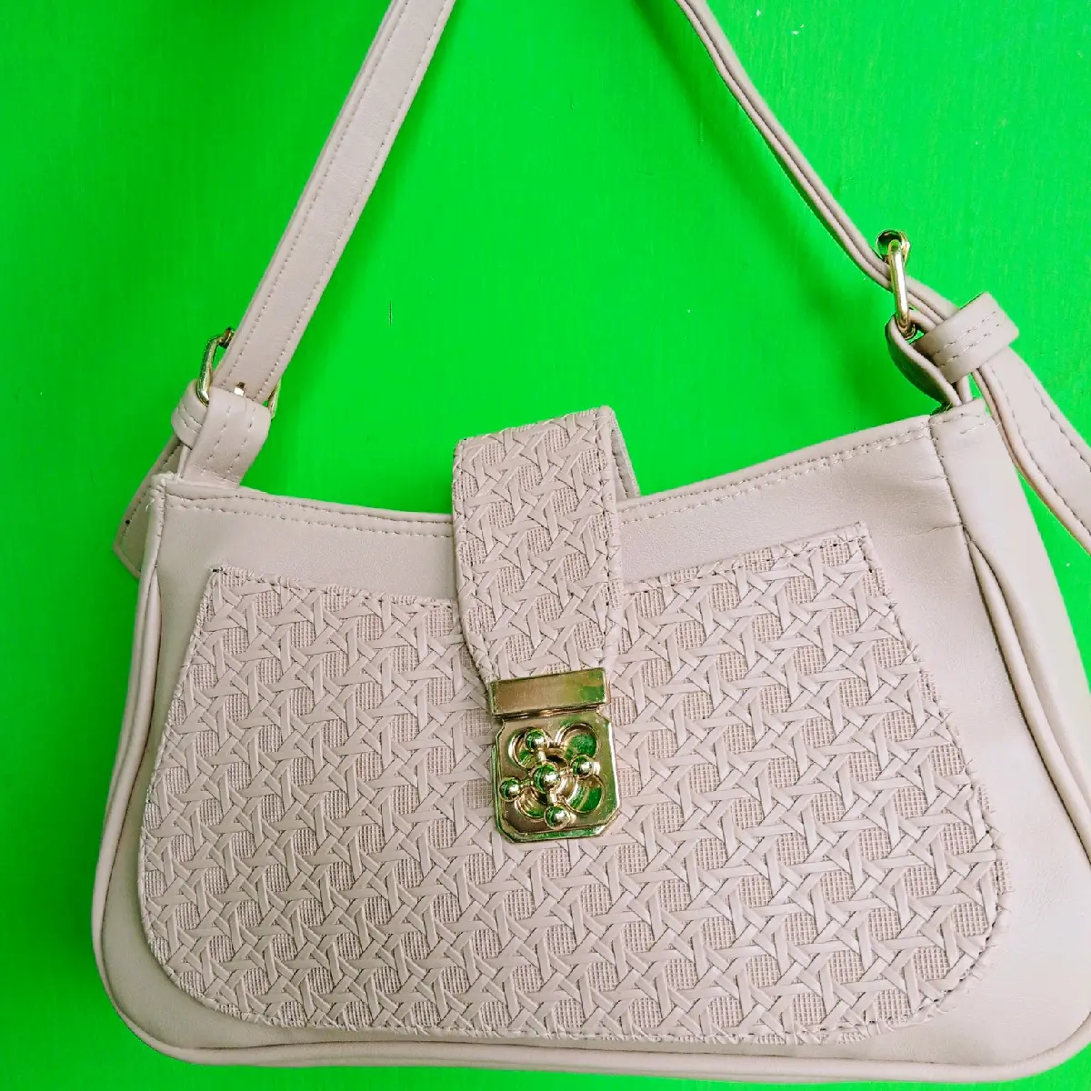 tas slempang wanita motif polos simple