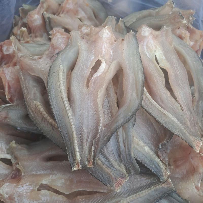 1kg. Khô cá LÓC size vừa vừa hai nắng dẻo..bị ướt mở khi nhận vị vừa ănFood