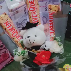 Buket boneka dan uang kosong 10 lembar Custom selempang boneka  free kartu ucapan / buket boneka wisuda / buket hadiah/ buket sempro Kado Bunga