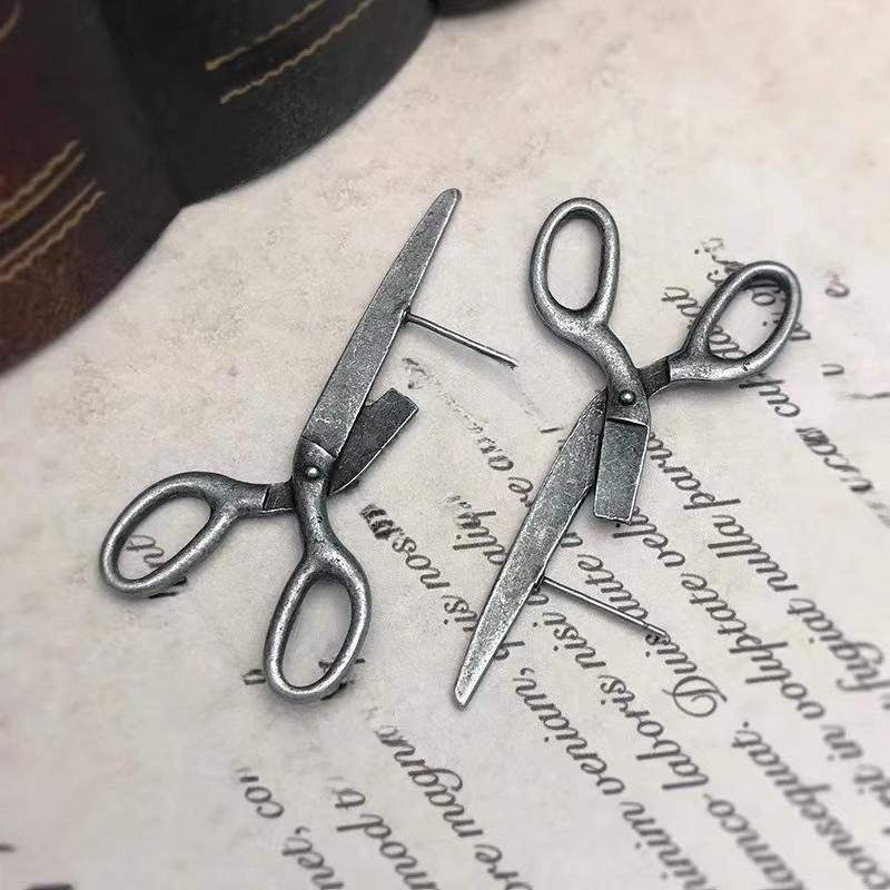 Forfis earring - Apoteles studio 1