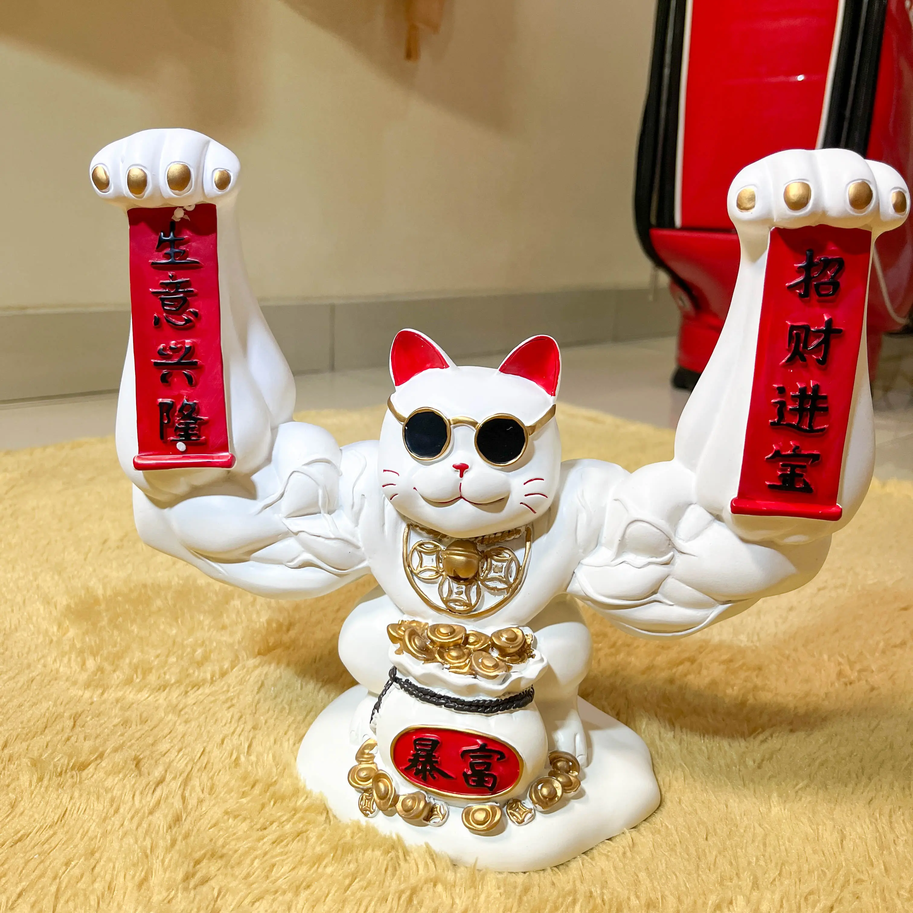 2 Tangan Besar Putih